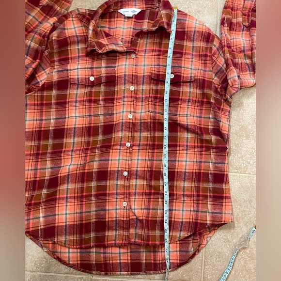 Old Navy Women's Orange Red Boyfriend Fit
Button Down Plaid Flannel Shirt, Large - Picture 7 of 9